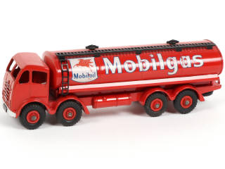 Lot 344 - DINKY TOYS (GB) (1)