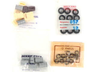 Lot 410 - DINKY TOYS (FRANCE) (4)