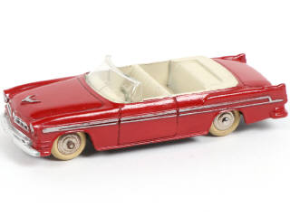 Lot 370 - DINKY TOYS (FRANCE) (1)