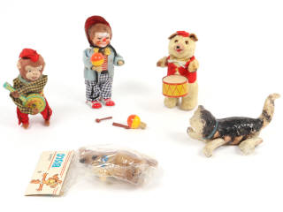 Lot 9 - DIVERS (5)