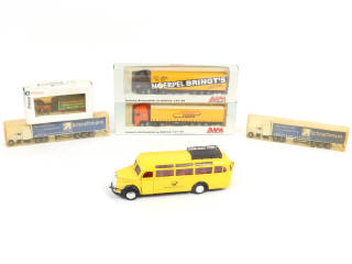 Lot 94 - DIVERS (6)