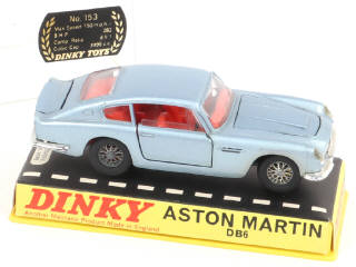Lot 334 - DINKY TOYS (GB) (1)