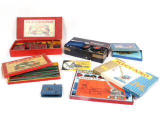 Lot 57 - MECCANO (FRANCE) (5)