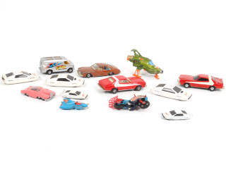 Lot 178 - DIVERS (13)