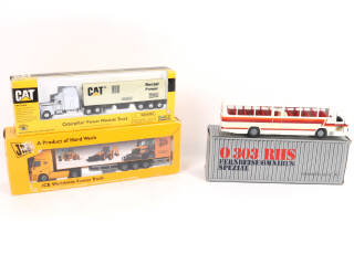 Lot 140 - DIVERS (3)