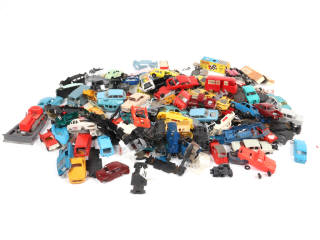 Lot 203 - DIVERS (70)