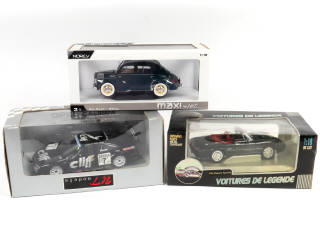 Lot 111 - DIVERS (3)