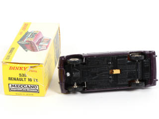 Lot 371 - DINKY TOYS (FRANCE) (1)