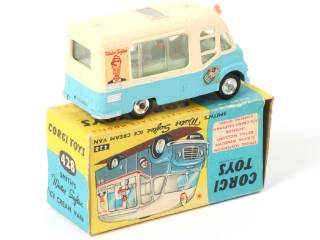Lot 218 - CORGI TOYS (GB) (1)