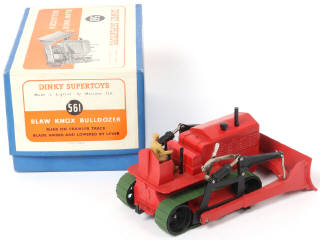 Lot 449 - DINKY TOYS (GB) (1)