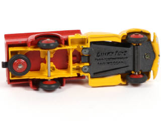 Lot 381 - DINKY TOYS (FRANCE) (1)