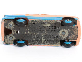 Lot 417 - DINKY TOYS (GB) (1)