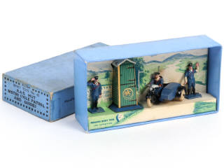 Lot 390 - DINKY TOYS (GB) (1)