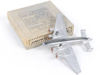 Lot 453 - DINKY TOYS (GB) (1)