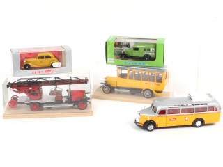 Lot 97 - DIVERS (5)
