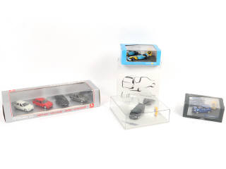 Lot 92 - DIVERS (4)