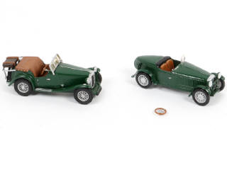 Lot 74 - DIVERS (2)