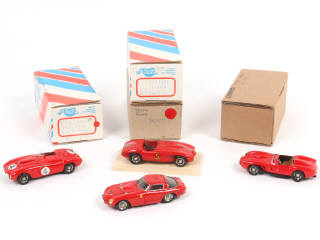 Lot 90 - DIVERS (4)