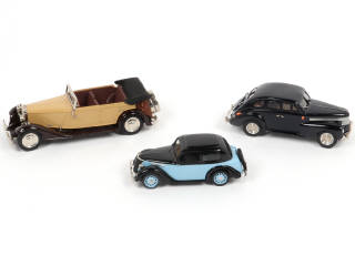 Lot 78 - DIVERS (3)