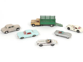 Lot 233 - CORGI TOYS (GB) (6)