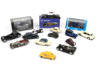 Lot 137 - DIVERS (14)