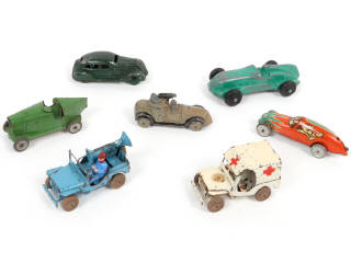 Lot 106 - DIVERS (7)