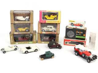 Lot 138 - DIVERS (14)