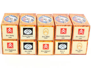 Lot 350 - HACHETTE EDITIONS (FRANCE) (10)