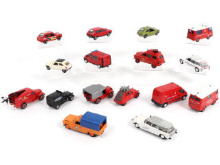 Lot 60 - DIVERS (16)