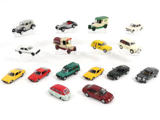 Lot 70 - DIVERS (16)