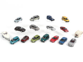 Lot 48 - DIVERS (17)