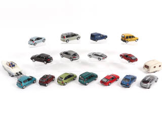 Lot 48 - DIVERS (17)