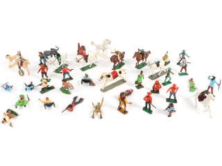 Lot 23 - DIVERS (42)