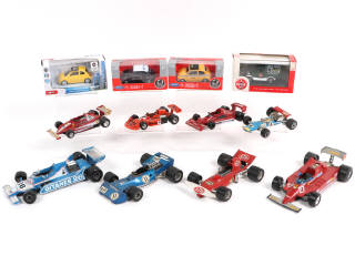 Lot 38 - DIVERS (12)