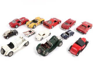 Lot 39 - DIVERS (12)