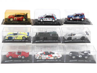 Lot 126 - DIVERS (9)