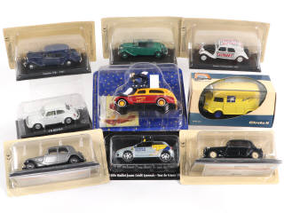 Lot 85 - DIVERS (9)