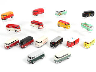 Lot 52 - DIVERS (16)