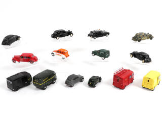 Lot 55 - DIVERS (16)