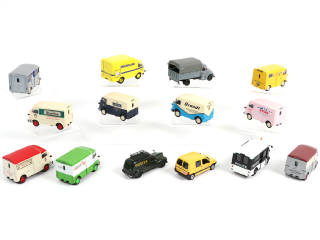 Lot 56 - DIVERS (16)