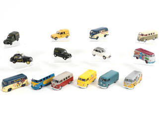 Lot 43 - DIVERS (14)