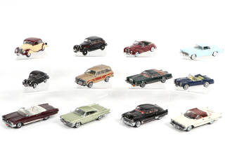 Lot 188 - DIVERS (12)