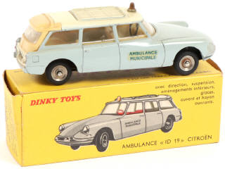 Lot 354 - DINKY TOYS (FRANCE) (1)