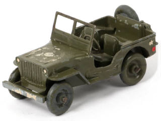 Lot 311 - DINKY TOYS (FRANCE) (1)