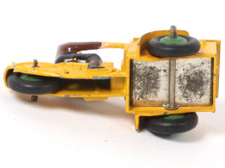 Lot 304 - DINKY TOYS (FRANCE) (1)