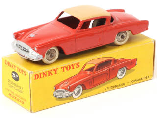Lot 372 - DINKY TOYS (FRANCE) (1)