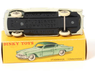 Lot 370 - DINKY TOYS (FRANCE) (1)