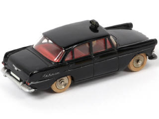 Lot 333 - DINKY TOYS (FRANCE) (1)