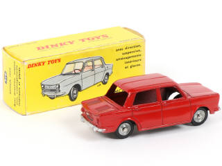 Lot 391 - DINKY TOYS (FRANCE) (1)