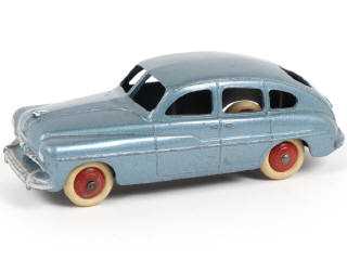 Lot 317 - DINKY TOYS (FRANCE) (1)